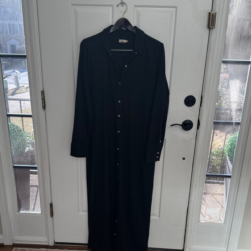 Faherty legends sweater Black Button-Up Long Dress